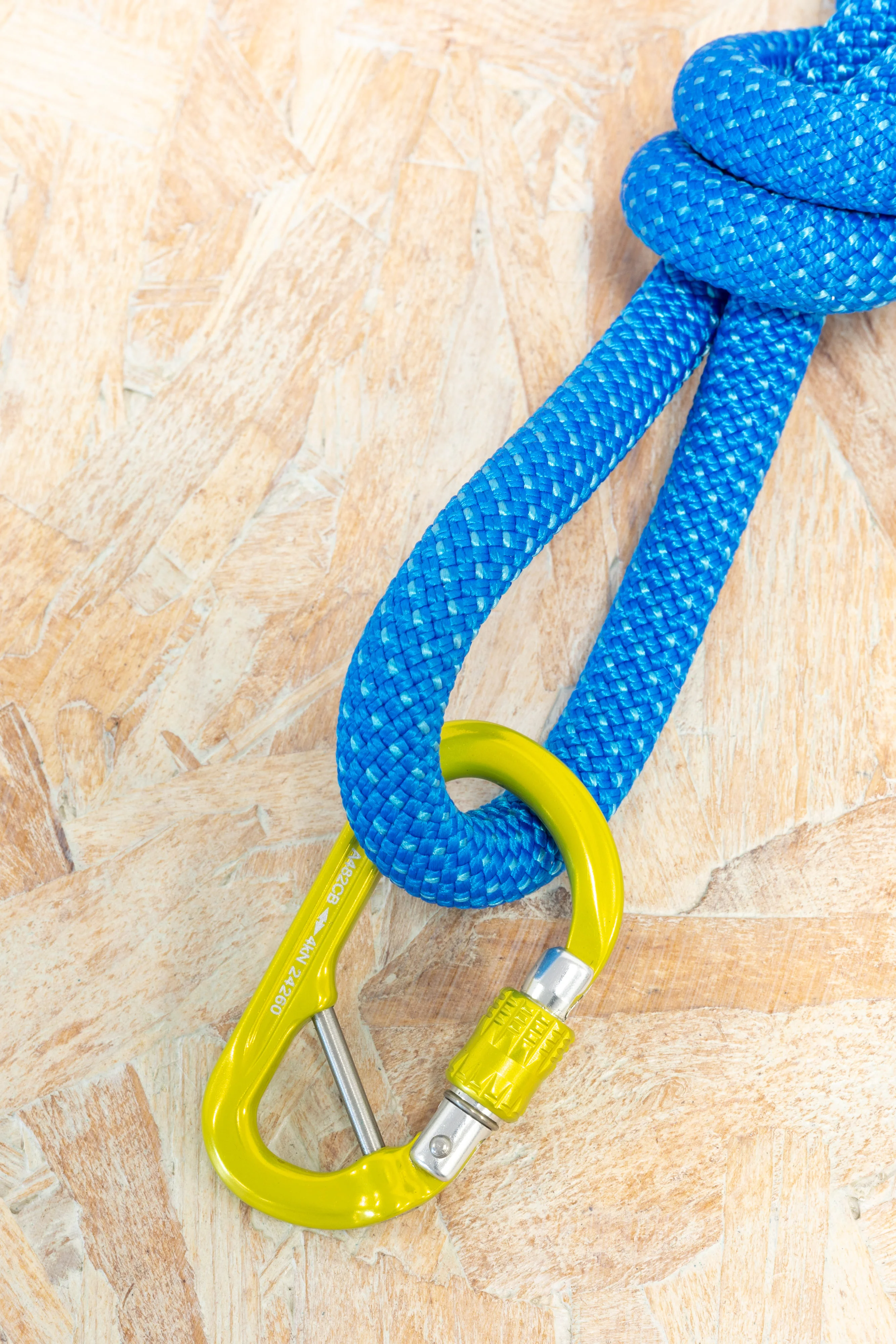 DMM - XSRE Lock Captive Bar Mini Carabiner - Image 2