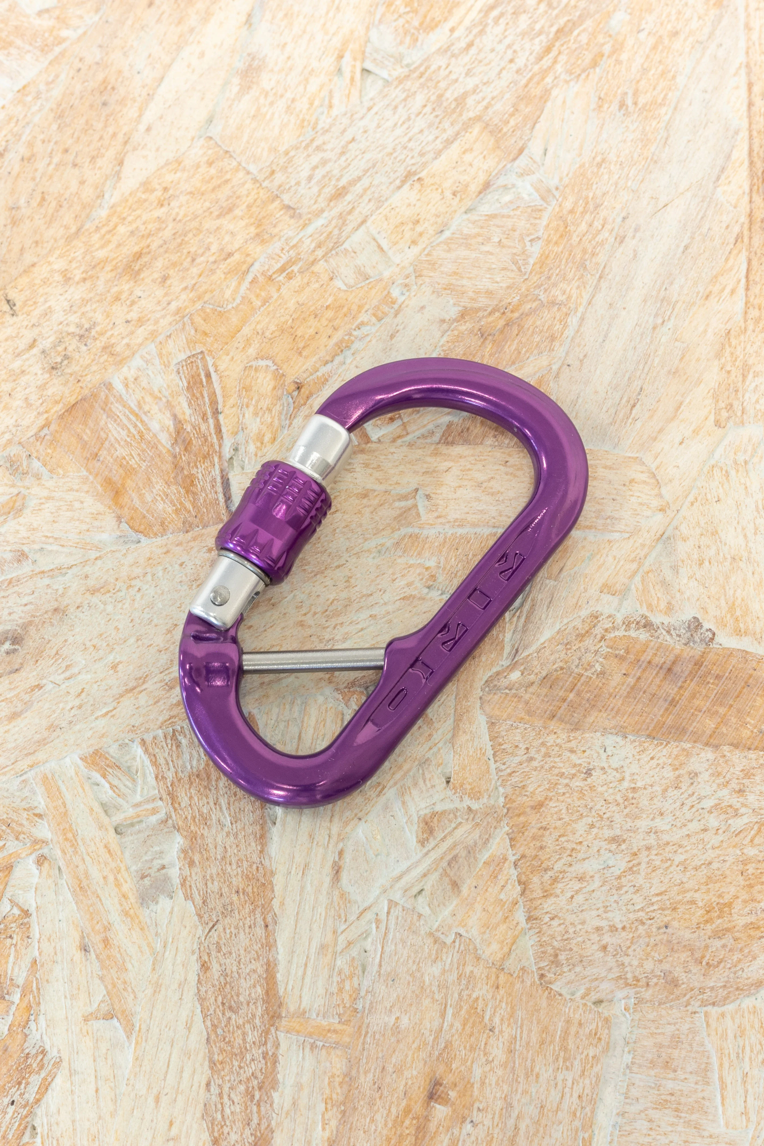 DMM - XSRE Lock Captive Bar Mini Carabiner - Image 7