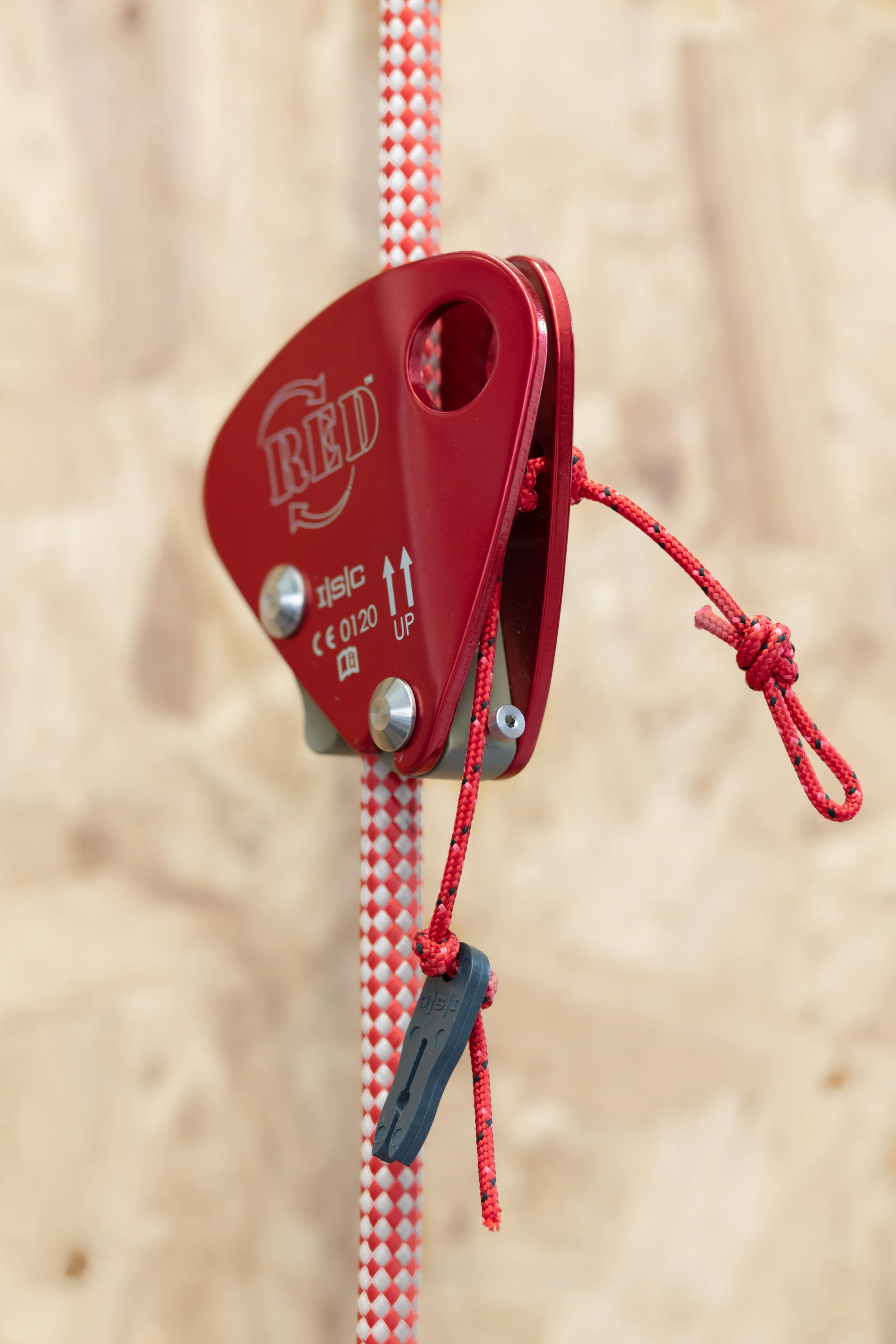 ISC - Red, with tow cord and popper - Image 3