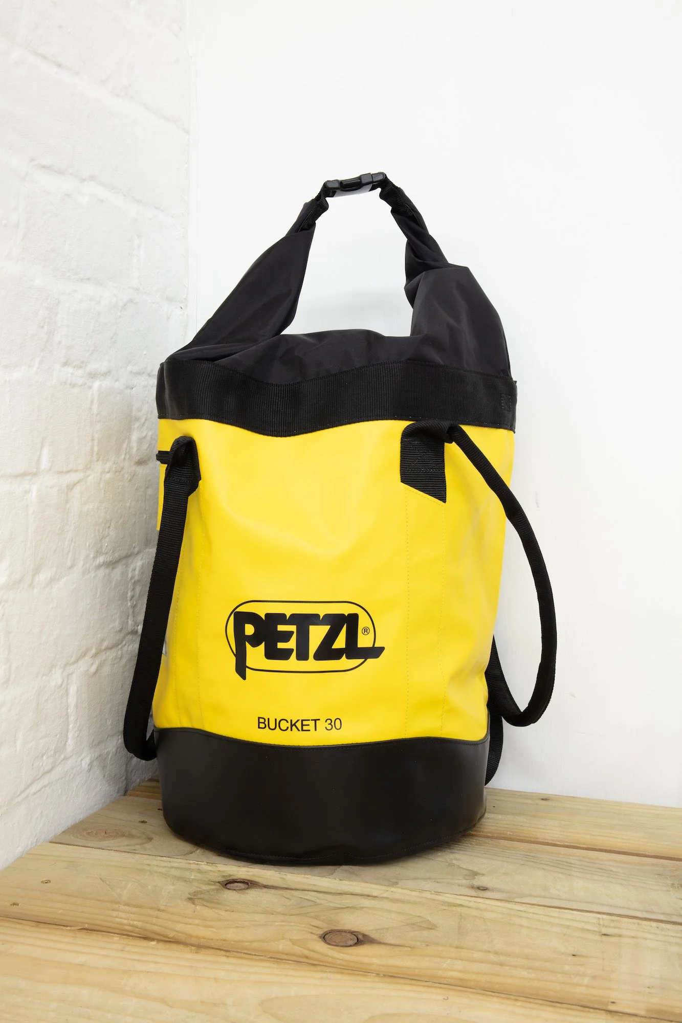 Petzl - Bucket - Image 13