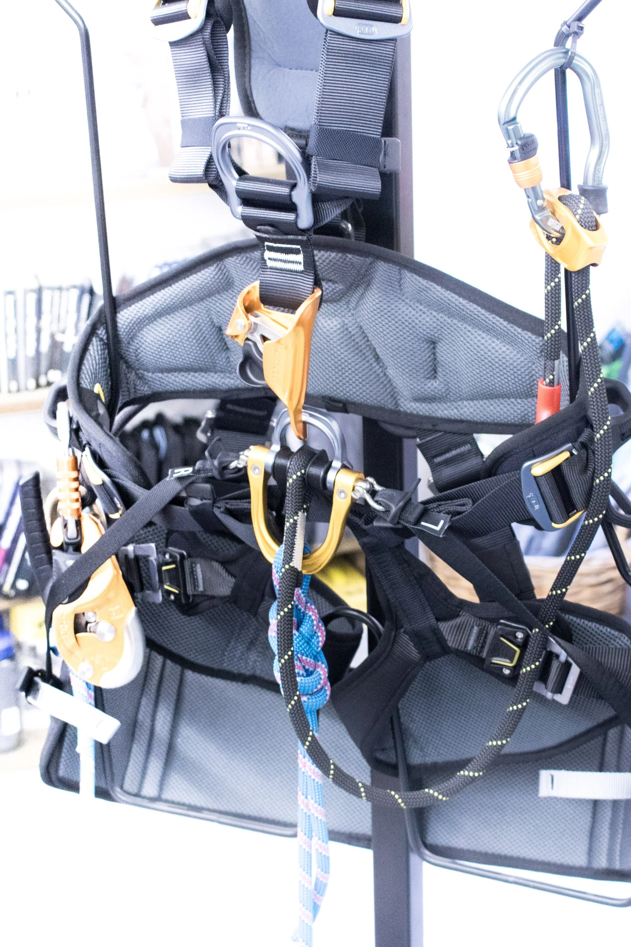 Petzl - Shackles for Podium Seat (Pack of 2) - Image 3